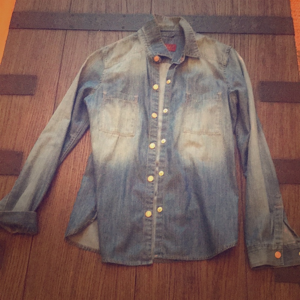 Chambray 7 Diamonds Button Down